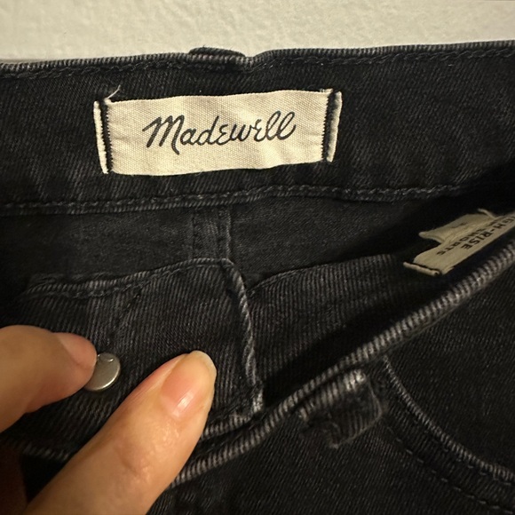 Madewell black denim high rise shorts with raw edge size 27 - Picture 3 of 4